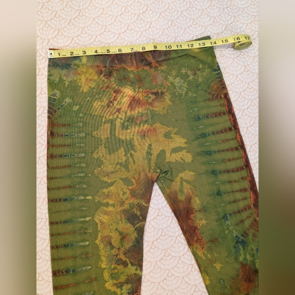 Tie-Dye Green Leggings - Picture 6 of 9